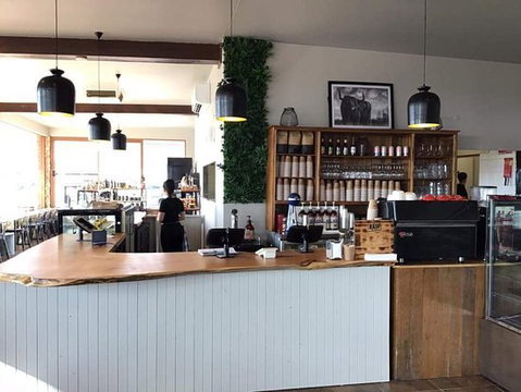 Kiki's In The Grove - Petrol Stations 0