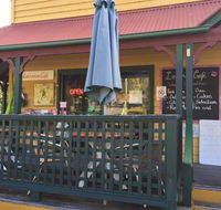 Leanne's Cafe - Renee