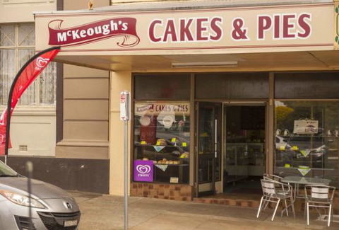 McKeoughs Cake Shop - Internet Find 0