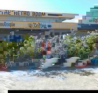 The retro room - Renee