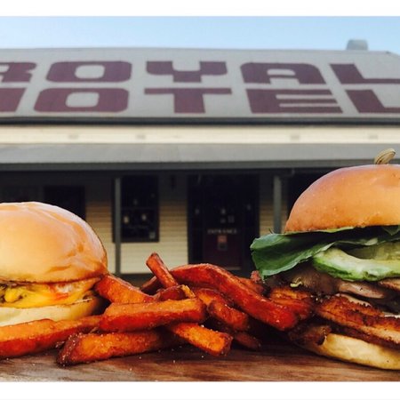 The Royal Hotel Narromine - Petrol Stations 0