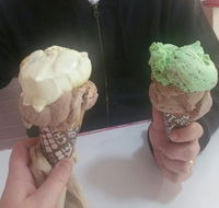 Annie's Old Fashioned Ice Cream Parlour - Internet Find