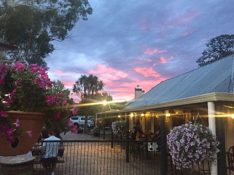 Old Canberra Inn - Renee 0