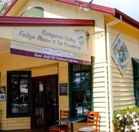 Kangaroo Valley Fudge House  Ice Creamery - Renee