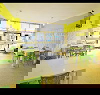 Queen Street Cafe  Takeaway - Internet Find