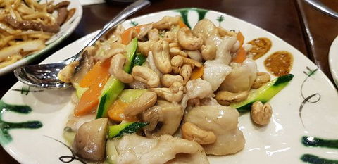 Yat Bun Tong - Petrol Stations 0