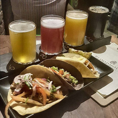 Bloodhound Corner Bar And Kitchen - Qld Realsetate 0