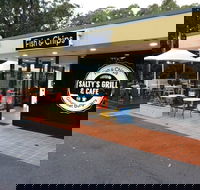 Salty's Grill  Cafe - Internet Find