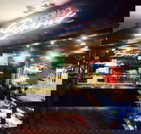 Una's Caf  Restaurant - Swimm