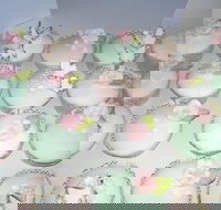 Classic Cakes - Renee
