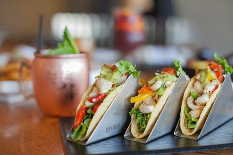 Oscar's Table - Qld Realsetate 0