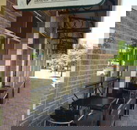 Ritz Cafe - Renee