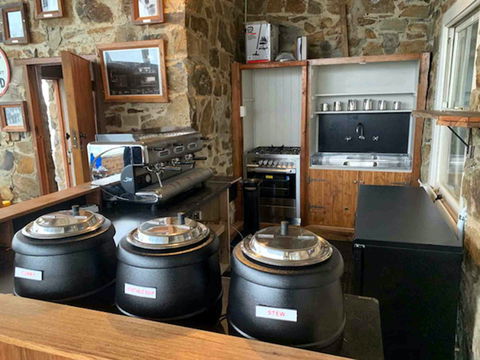 Hoff Hut Hotham - Renee 0