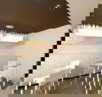 Fat Arnie Restaurant Bar - Royal Pacific Hotel - Renee