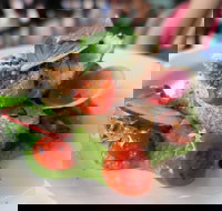 The Bassendean Hotel - Swimm