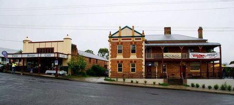 Beatty Hotel - Renee 0