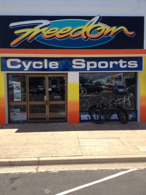 Clubs Bicycle Bundaberg QLD Swimm