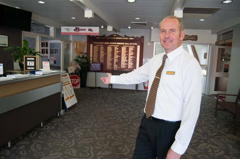 Narrandera Ex-Servicemen's Club - Internet Find 1