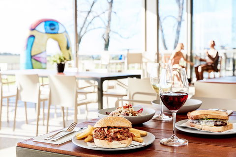 Wine Terrace And Cellar Door At Pt Leo Estate - Renee 1