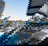 Aqua Dining - Qld Realsetate