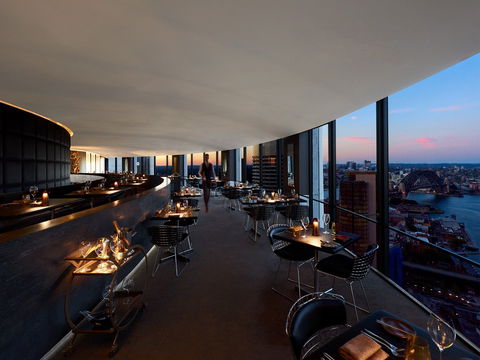 O Bar And Dining - Renee 0