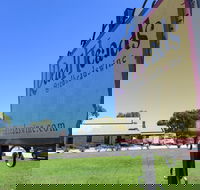 RedHeads Wine - Renee