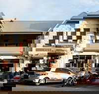 Yarragon Hotel - Swimm