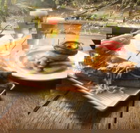 Wattle Grove Hotel - Swimm