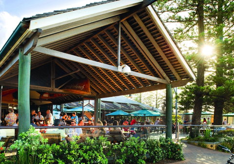 Beach Hotel - Swimm 0