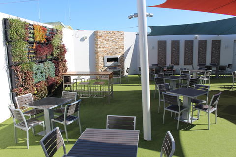 Bill's Bar - Ningaloo Coral Bay - Swimm 0