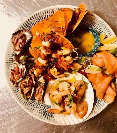 Pandanus Garden Bar And Restaurant - Internet Find 0