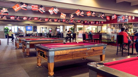 Leumeah Hotel - Renee 0