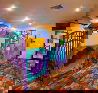 Balaclava Hotel - Earlville - Renee