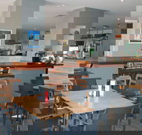 Sandyfoot Caf and Bar - Renee