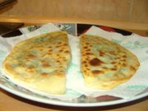 Kabul Roundabout Pizza - Renee 0