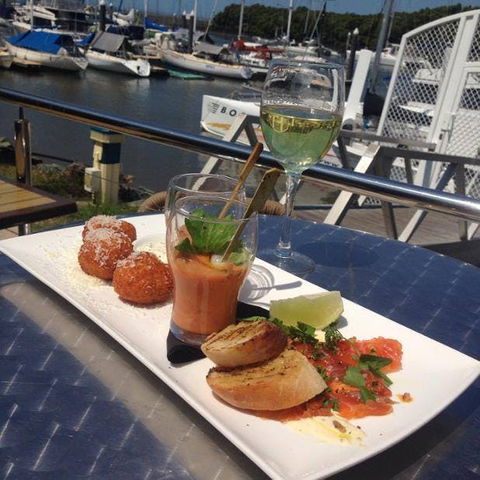 Queensland Cruising Yacht Club - Petrol Stations 0