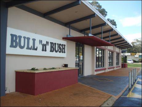 Bull ’N’ Bush Hotel Motel - Renee 4