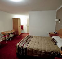 Centrepoint Motor Inn - Renee