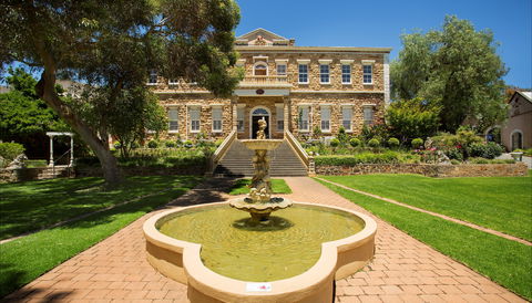 1847 Chateau Yaldara - Petrol Stations 0