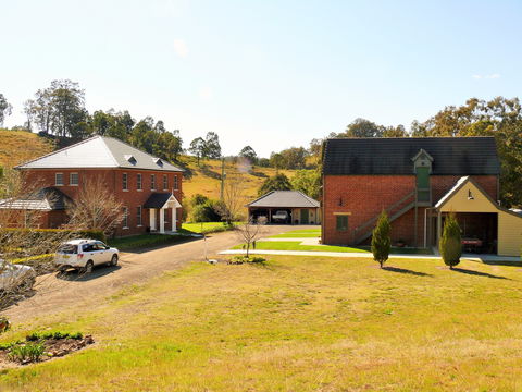 Tugwood Winery - Petrol Stations 0