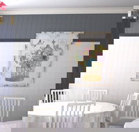 Dinmore Cottage - Internet Find