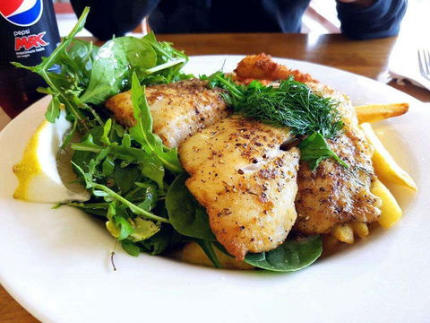 Kiah Seafood Restaurant - Renee 0