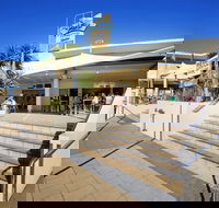 Pub Mooloolaba - Mooloolaba - Swimm