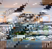 Arch View  Cafe - Internet Find