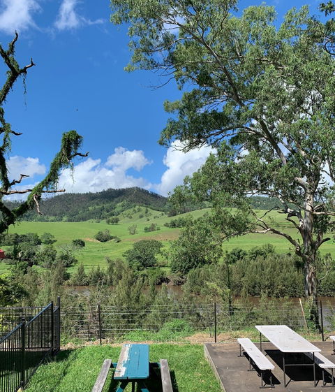 Bellbrook Hotel - Renee 1