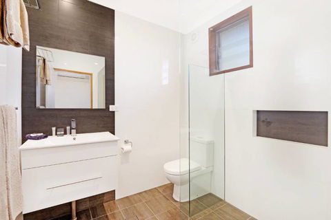 Wingham Motel - Renee 1