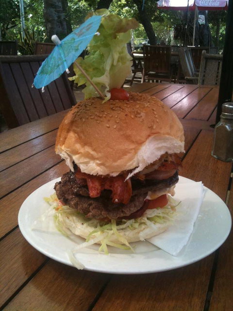 Dingo Beach Hotel - Qld Realsetate 0