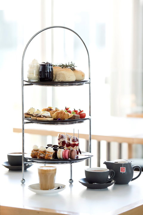 Queen's Terrace Café - Renee 0