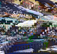 The Stunned Mullet - Qld Realsetate