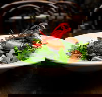 Uncle Tan's Thai - Swimm